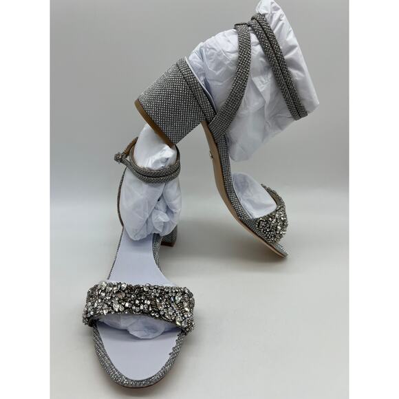 Badgley Mischka Women's Jada Ankle Wrap Block Heel Silver MP5316 Size 7.5 NIB - Picture 4 of 12